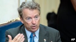 El senador Rand Paul, republicano por Kentucky, durante su reunión con legisladores rusos en Moscú, el lunes 6 de agosto de 2018.