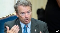 Senator AS, Rand Paul berbicara di Moskow, Rusia (6/8). 