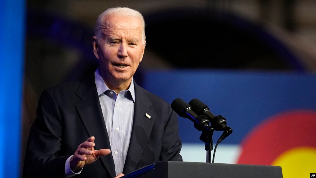 El presidente Joe Biden habla en CS Wind, el miércoles 29 de noviembre de 2023, en Pueblo, estado de Colorado, EEUU.