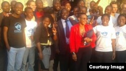 Amanye amalunga eZimbabwe National Students' Union.