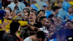 Tras la derrota de Uruguay ante Colombia en la Copa América, se produjo un enfrentamiento entre jugadores uruguayos y aficionados colombianos.