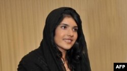 Ayşe Adlı Afgan Kıza Amerika’da Yapay Burun Takıldı