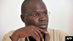 Khalifa Sall devant la presse, le 19 mars 2009 à Dakar.