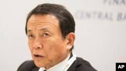 Menteri Keuangan Jepang Taro Aso pada saat menghadiri pertemuan menteri keuangan negara-negara G20 di Baden-Baden, Jerman, 17 Maret 2017.