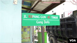 Gang Dolly berdiri di Jalan Kupang Gunung Timur 