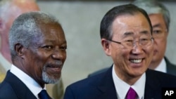 kakakin Majalisar Dinkin Duniya Ban Ki-moon, da tsohon skataren, Kofi Annan.