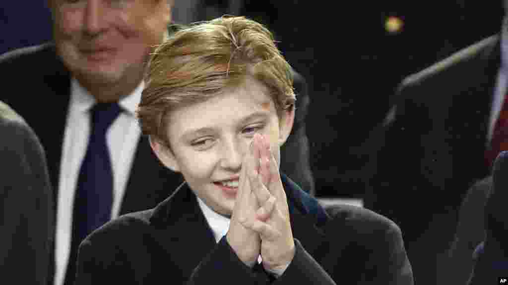 Barron Trump, le dernier des fils du président Donald Trump à Washington, 20 janvier 2017.