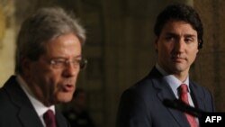 Canadian Prime Minister Justin Trudeau (R) and Prime Minister Paolo Gentiloni of Italy, hold a joint press conference in Ottawa, Ontario, April 21, 2017. 