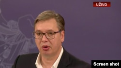 Arhiva - Predsednik Srbije Aleksandar Vučić u vanrednom obraćanju javnoti nakon nasilnih protesta u Beogradu, 8. jula 2020. (Screen shot N1)