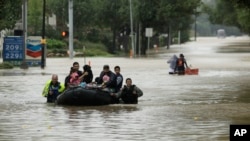 Эксперты по климату говорят, что сильные штормы и наводнения, подобные этому, в Луизиане участятся, если не будут предприняты дополнительные меры для контроля за потеплением станции.