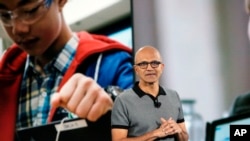 El presidente de Microsoft, Satya Nadella, dijo que ahora se enfocarán más en la inteligencia artificial. 