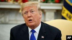 El presidente Donald trump dijo el lunes 11 de diciembre de 2018 que si lo considera necesario a los intereses de seguridad nacional, intervendrá en el caso de la ejecutiva de Huawei.