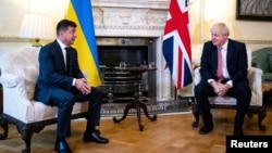 Премьер-министр Борис Джонсон и президент Украины Владимир Зеленский