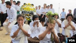  “I loved His Majesty, but now I’ve lost him,” said Chhun Chenda, who lives in Phnom Penh and said she wanted his body returned to Cambodia.
