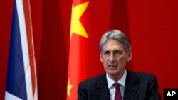 Menteri Luar Negeri Inggris Philip Hammond (foto: dok.)