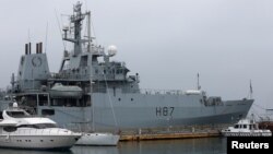 Odessa limanına çatmış Britaniyanın HMS Echo gəmisi