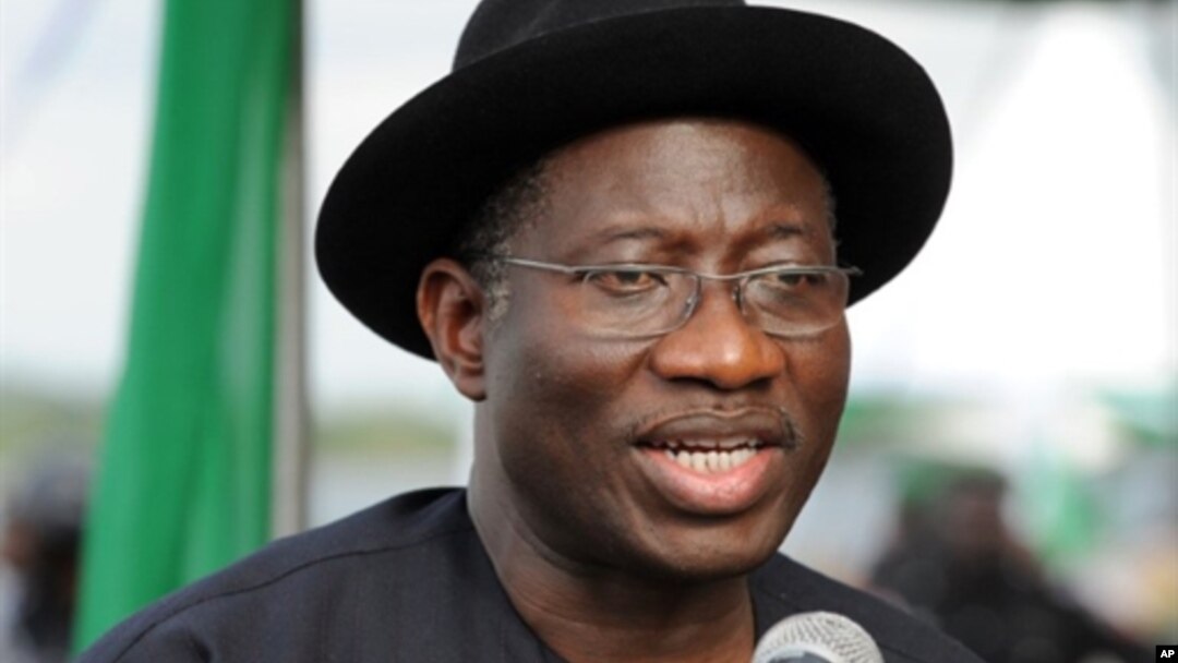 Presiden Nigeria Goodluck Jonathan menyatakan akan mencalonkan diri kembali (foto: dok).