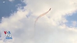 نمایش هواپیماهای آکروبات توسط خلبان‌های زن در مسکو