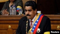 Nicolas Maduro es el candidato del chavismo por señalamiento directo del mismo Hugo Chávez.