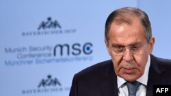 លោក Sergey Lavrov រដ្ឋ​មន្ត្រី​ការ​បរទេស​រុស្ស៊ី ថ្លែង​នៅ​ក្នុង​សន្និសីទ​​ស្តី​ពី​សន្តិសុខ នៅ​ទីក្រុង​មុយនិច ប្រទេស​អាល្លឺម៉ង់ កាល​ពី​ថ្ងៃទី​១៧ កុម្ភៈ ២០១៨។