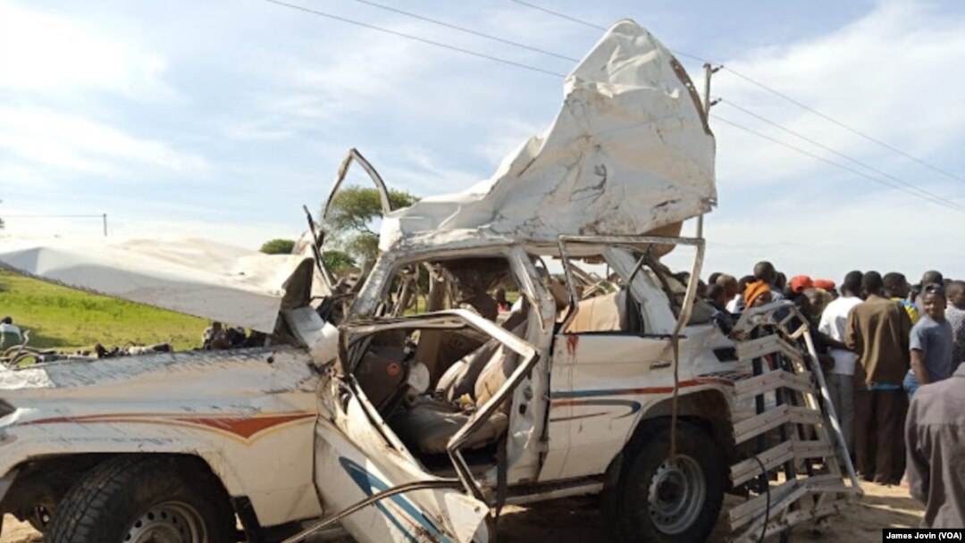 Imodoka yarimwo abakoze isanganya 