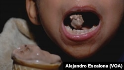 OMS: Los adultos y los niños deben consumir un máximo del 10 por ciento de sus calorías diarias en forma de grasas saturadas.