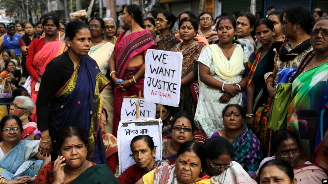 Demonstrasi menuntut peningkatan hukuman untuk pemerkosa di Kolkata, India. (Foto: Dok)