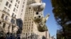 El Pillsbury Doughboy flota por Central Park Avenue West durante el Desfile del Día de Acción de Gracias de Macy's, el jueves 24 de noviembre de 2022, en Nueva York.