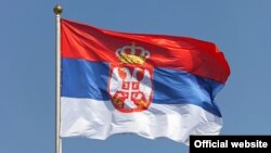 Srpska zastava na zgradi skupštine, Foto: Glas Amerike