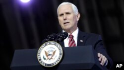 La Casa Blanca dijo que el vicepresidente Mike Pence le pedirá los países del hemisferio incrementar la presión sobre Venezuela.