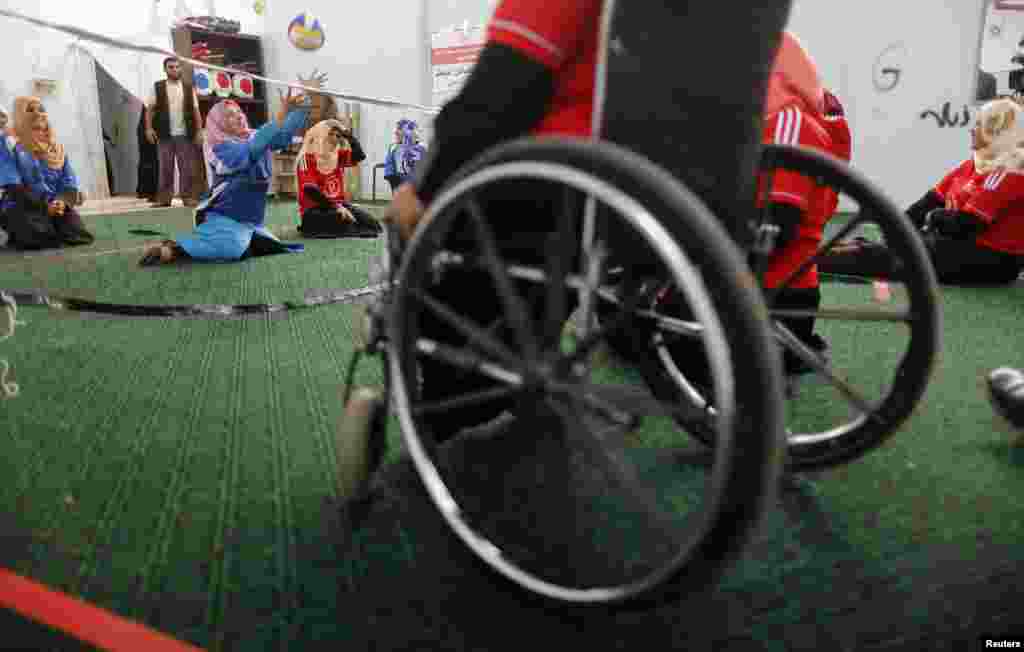 ترقی یافتہ ممالک میں معذور افراد کے حقوق پر عملدرآمد کو یقینی بنانے پر خاص توجہ دی جاتی ہے۔