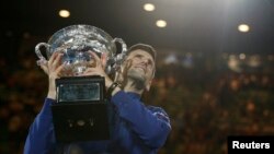 AUSTRALIAN OPEN အမျိုးသား တင်းနစ် နောက်ဆုံး ဗိုလ်လုပွဲ နိုင် ဆားဘီးယားက Novak Djokovic။