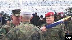 Kosovë: Bëhet ndërrimi i komandës së forcave paqeruajtëse të NATO-s