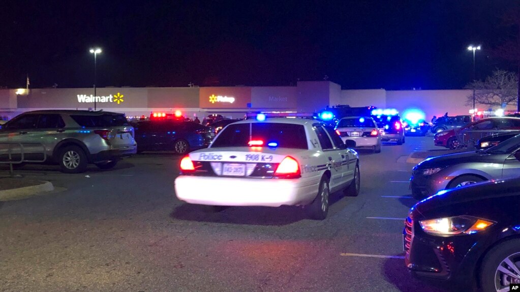 Xả súng tại siêu thị Walmart ở Chesapeake, Virginia, tối ngày 22/11/2022.