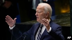 Presiden AS Joe Biden menyampaikan pidato di Majelis Umum PBB di markas PBB di New York, pada 24 September 2024. (Foto: AP/Manuel Balce Ceneta)