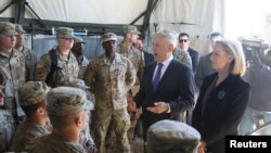 Jim Mattis, umushikiranganji wo kwivuna abansi na Kirstjen Nielsen ajejwe umutekano mu gihugu, mu kiganiro n'abamenyeshamakuru