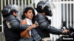 Amnistía Internacional alertó por el poco avance en los casos de asesinatos y torturas por las protestas contra Nicolás Maduro de 2014. 