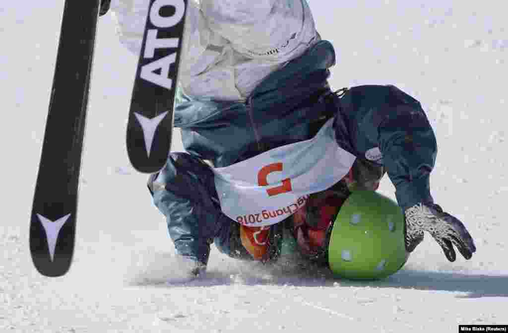 Олімпійська атлетка Анастасія Татліна з Росії під час кваліфікаційного відбору з Лижного фрістайлу 17 лютого, 2018 року.