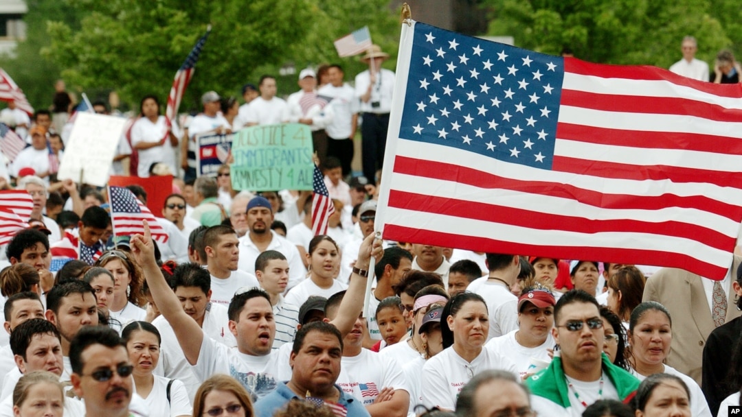Los indocumentados en Estados Unidos recibieron la decisión de la Corte Suprema de hoy con mucha amargura 