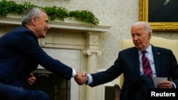 Serokê Amerîka Joe Biden û Sekreterê Giştî yê NATO’yê Jens Stoltenberg, 17 Hezîran, 2024, Qesra Sipî