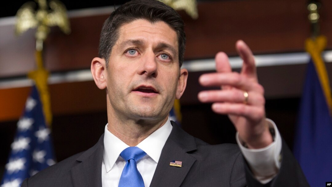 El presidente de la Cámara de Representantes de EE.UU., Paul Ryan, se abstuvo de retirar su apoyo al candidato presidencial republicano Donald Trump. 