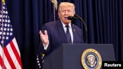 唐纳德·特朗普总统在佛罗里达州迈阿密的特朗普国家多拉尔迈阿密高尔夫俱乐部举行的记者会上发表讲话。(2026年3月9日)