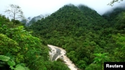 General view of the National Park Tapamti in Orosi, 80 miles (128km) of San Jose May 25, 2007. (REUTERS/Juan Carlos Ulate)