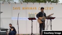  ဘော်စတွန်မြို့က Save Myanmar Concert ဂီတ ဖျော်ဖြေပွဲနဲ့ အစားသောက်ရောင်းချပွဲ ( ဓါတ်ပုံ - Boston Free Burma )