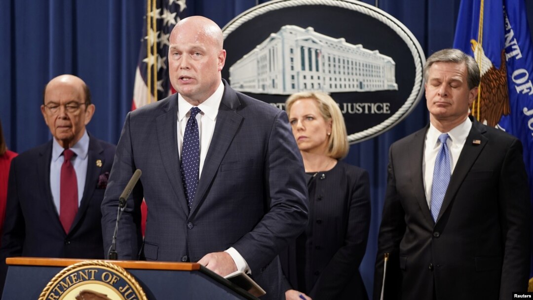 Plt Jaksa Agung, Matthew Whitaker, Mendag Wilbur Ross (kiri), Menteri Keamanan Dalam Negeri, Kirstjen Nielsen, dan Direktur FBI, Christopher Wray melakukan konferensi pers untuk mengumumkan tudauhan terhadap perusahaan teknologi China, Huawei Technologies Co. Ltd di Departemen Ke