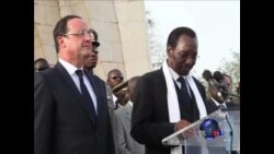 法国总统奥朗德访问马里、当地民众热烈欢迎