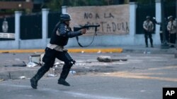 La resolución del Ministerio de Defensa de permitir uso de armas letales en protestas va en contra de la Constitución de Venezuela.