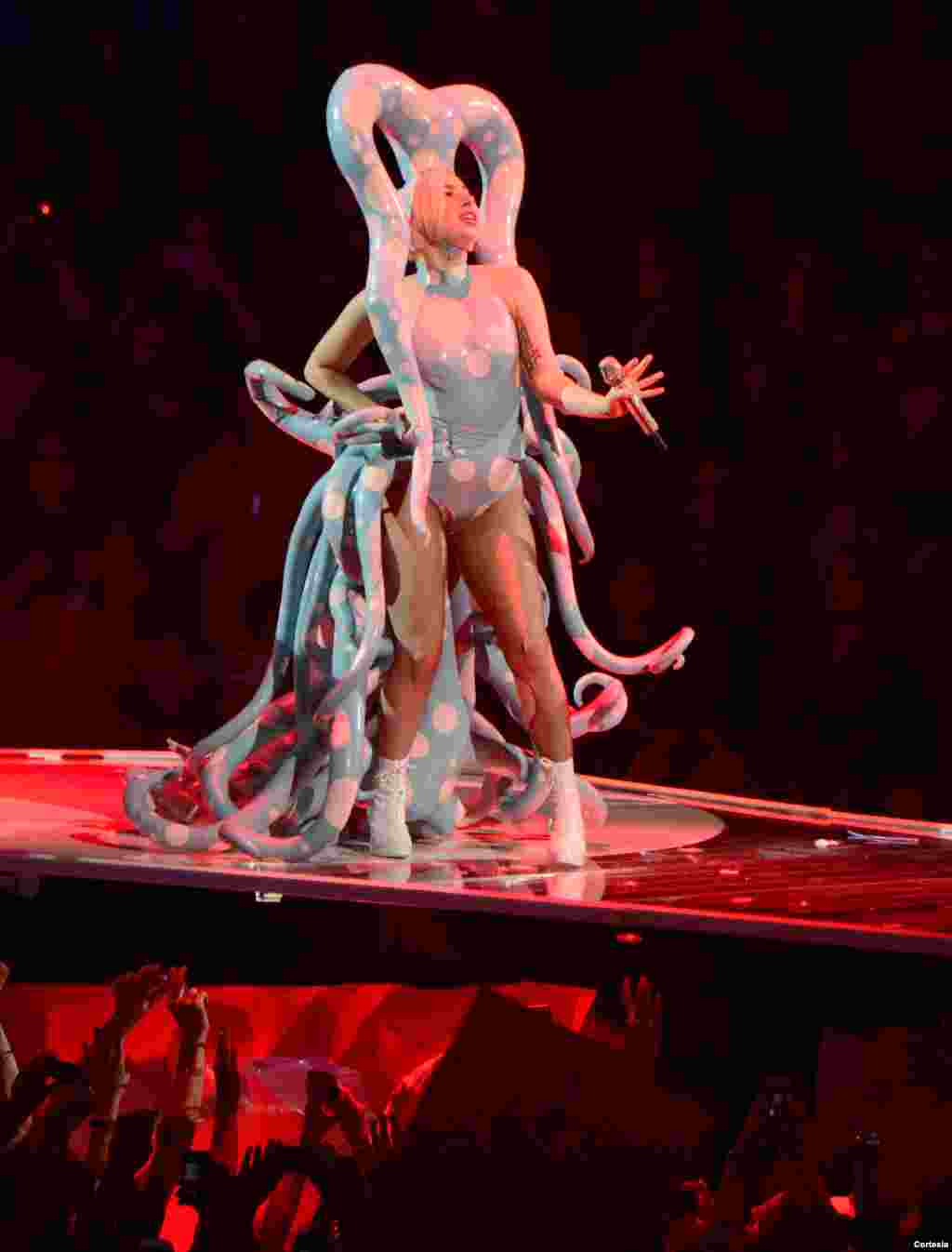 El inusual vestuario de Lady Gaga siempre da que hablar.
