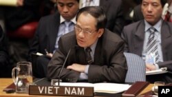 Le Luong Minh, Sekjen ASEAN yang baru dari Vietnam, diharapkan bisa atasi konflik ASEAN dengan Tiongkok soal Laut Cina Selatan. 