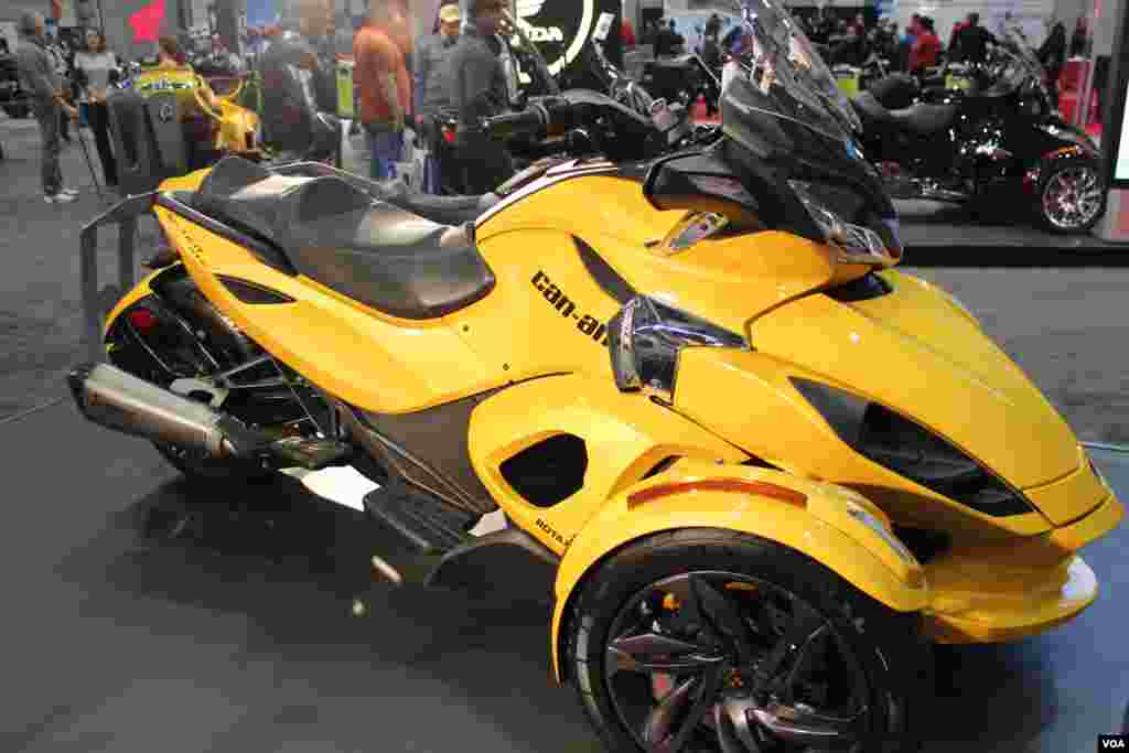 موتورسیکلت های سه چرخه Can-Am